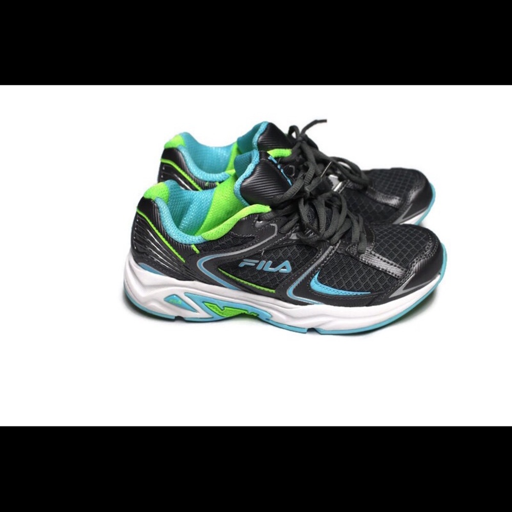 NEW Fila Women’s Shoes. Size 7.